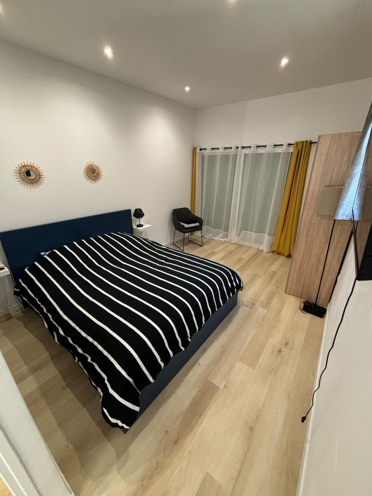 Studio En Provence Avec Piscine La Barben Luaran gambar