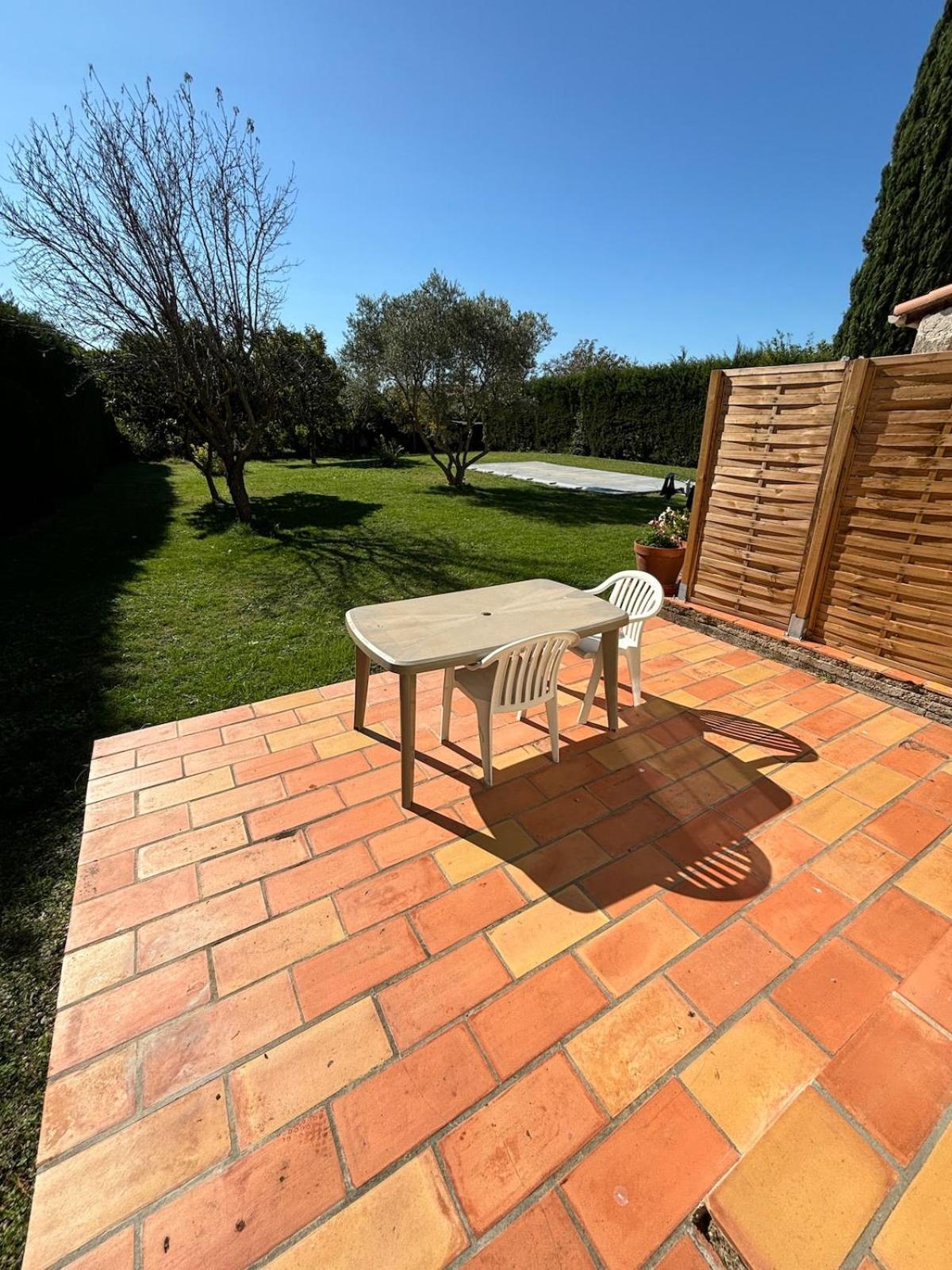 Studio En Provence Avec Piscine La Barben Luaran gambar